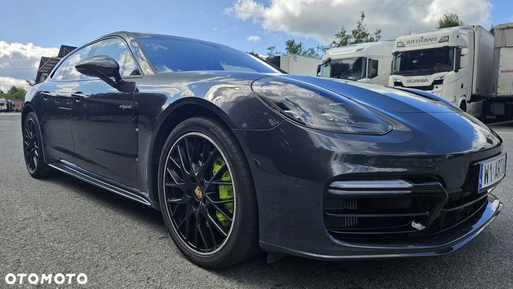 Porsche Panamera 4 E-Hybrid - 7