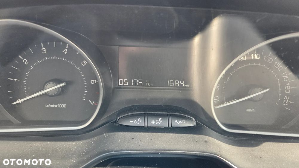 Peugeot 208 PureTech 68 Access - 19