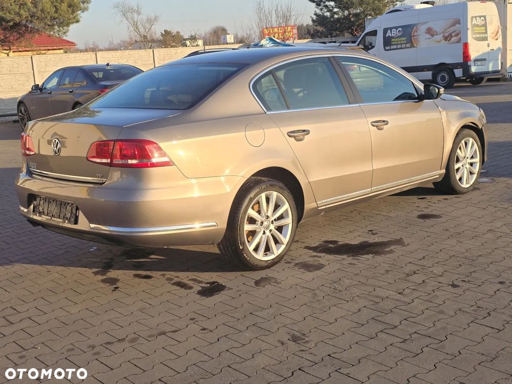 Volkswagen Passat 1.6 TDI BlueMotion Technology Highline - 7