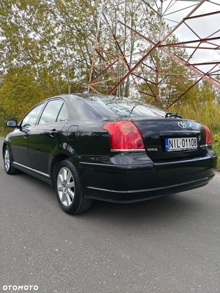 Toyota Avensis - 4