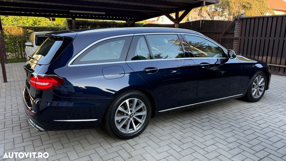 Mercedes-Benz E 220 d 4Matic T 9G-TRONIC Avantgarde - 6