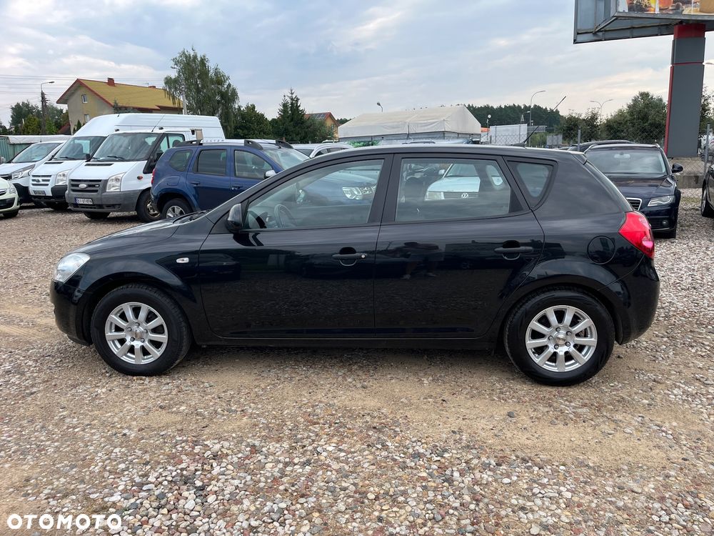 Kia Ceed 1.4 CVVT Attract - 29