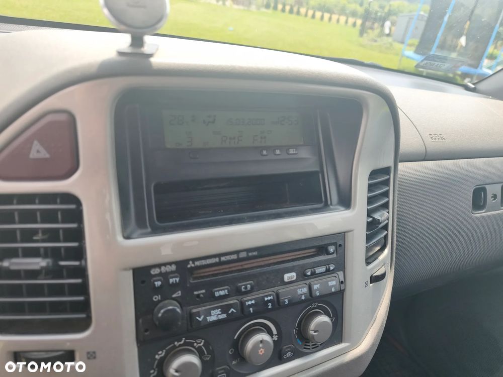 Mitsubishi Pajero - 15