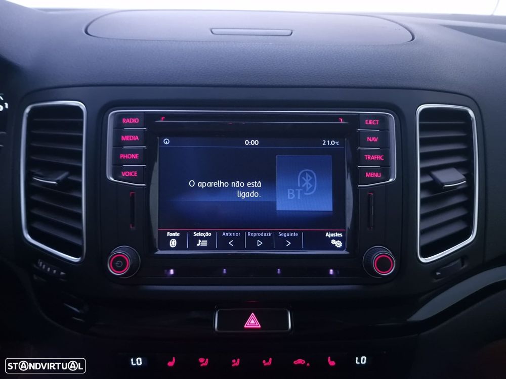 VW Sharan 2.0 TDI Blue Highline - 40