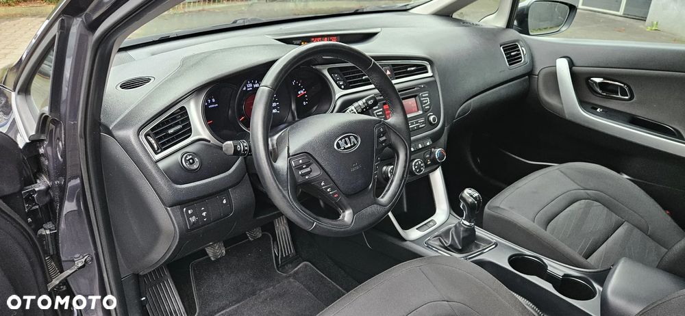 Kia Ceed 1.4 CVVT Dream-Team Edition - 20