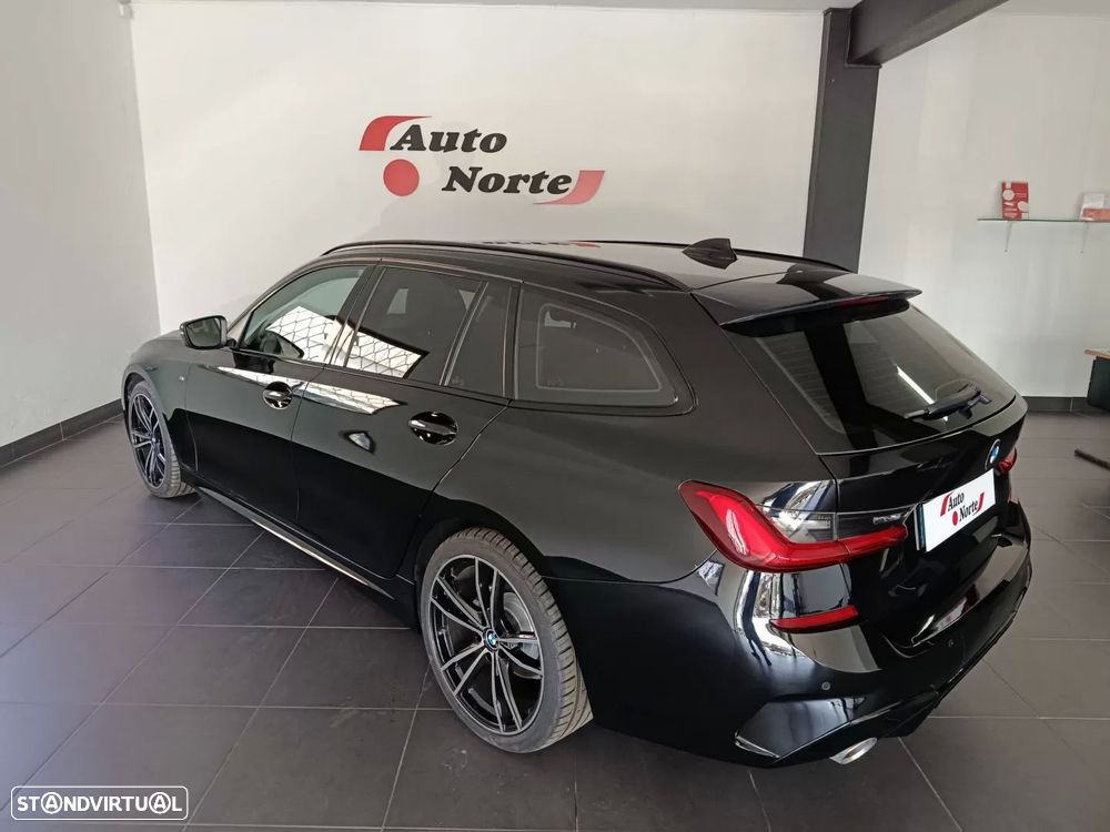 BMW 320 d Pack Desportivo M Auto - 14