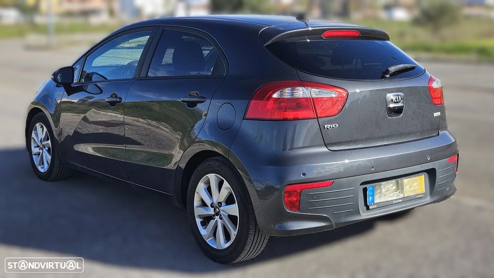 Kia Rio 1.1 CRDi EX ISG - 4