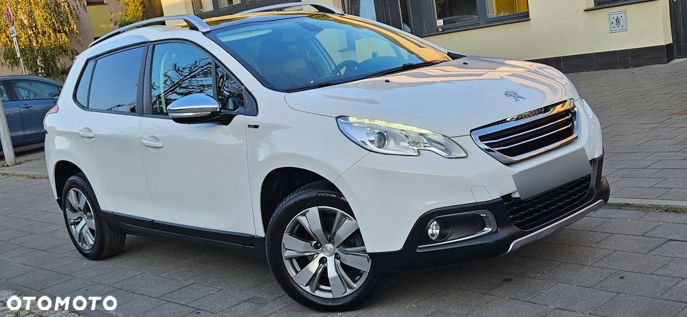 Peugeot 2008 1.2 Pure Tech Style S&S - 2