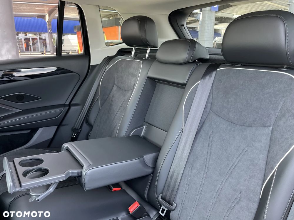 Volkswagen Tiguan 1.5 eHybrid PHEV 150kW Elegance DSG - 17