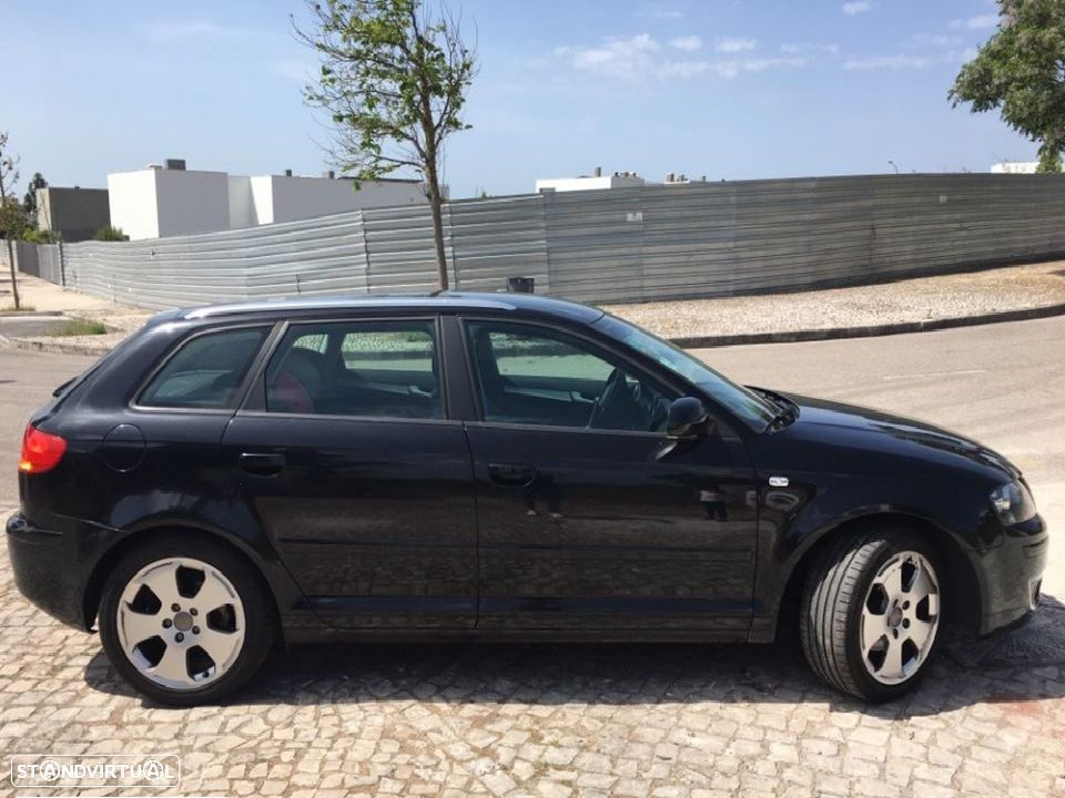 Audi A3 Sportback 1.6 FSi Advance - 1