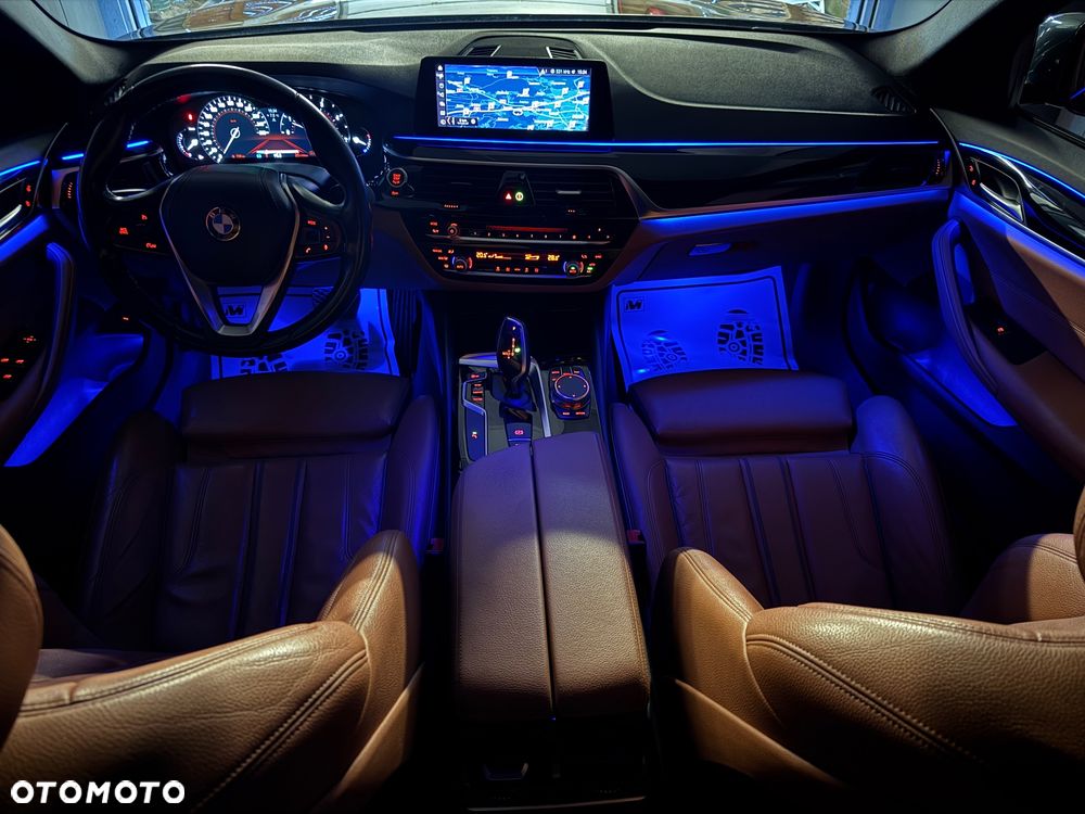 BMW Seria 5 520d Luxury Line sport - 9