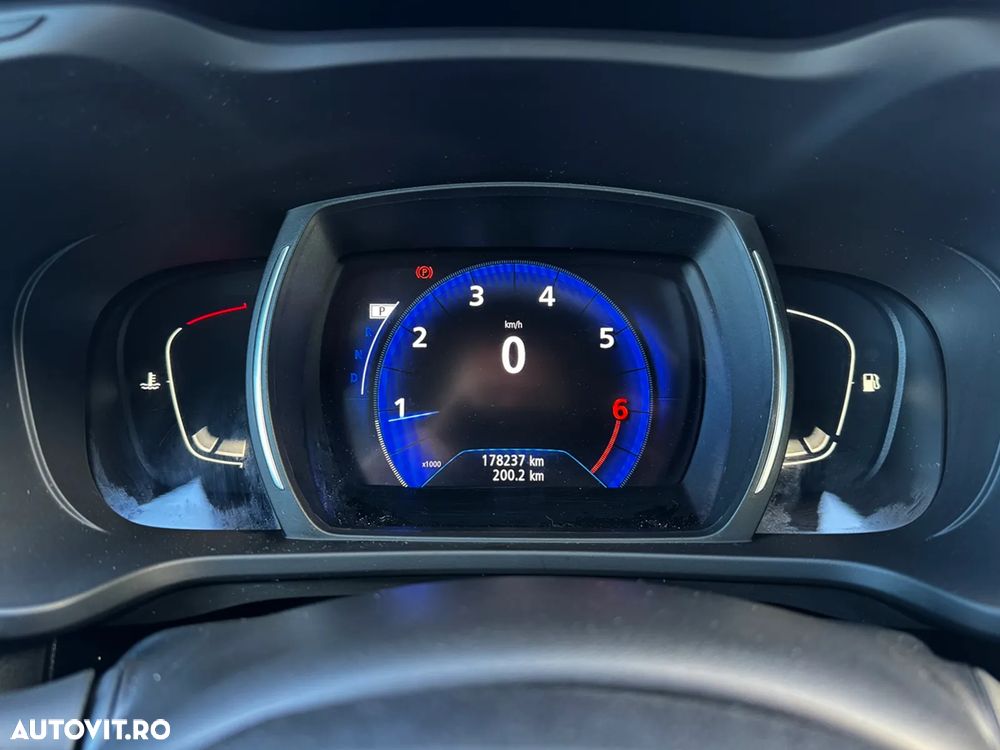 Renault Kadjar Energy TCe 130 EDC LIMITED - 10