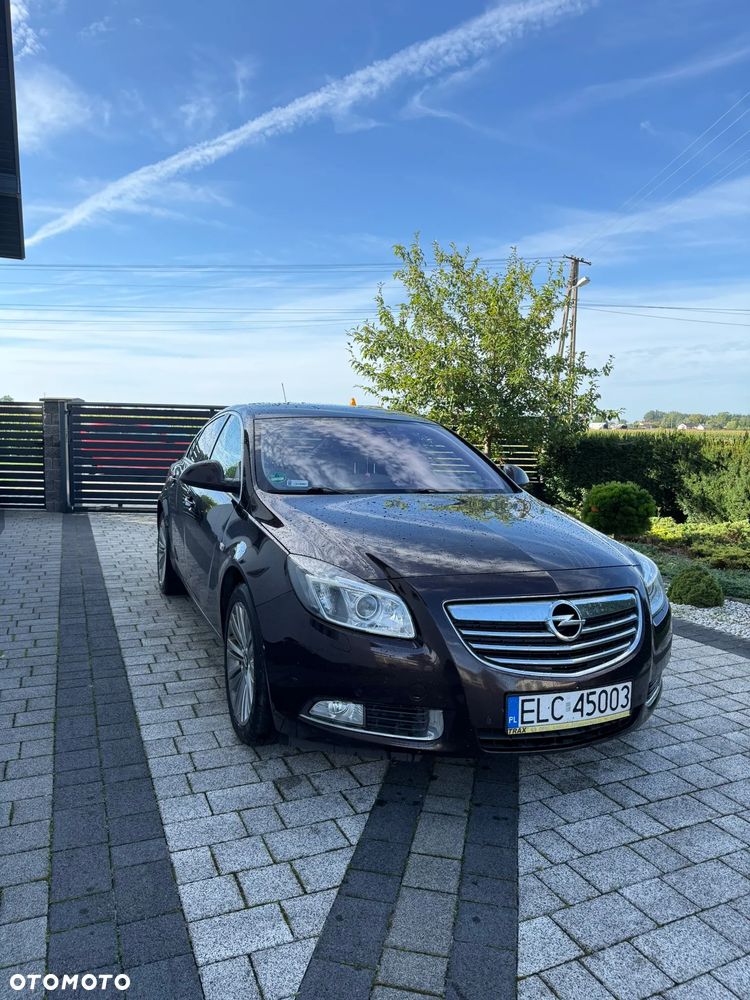 Opel Insignia 2.0 T Cosmo - 1