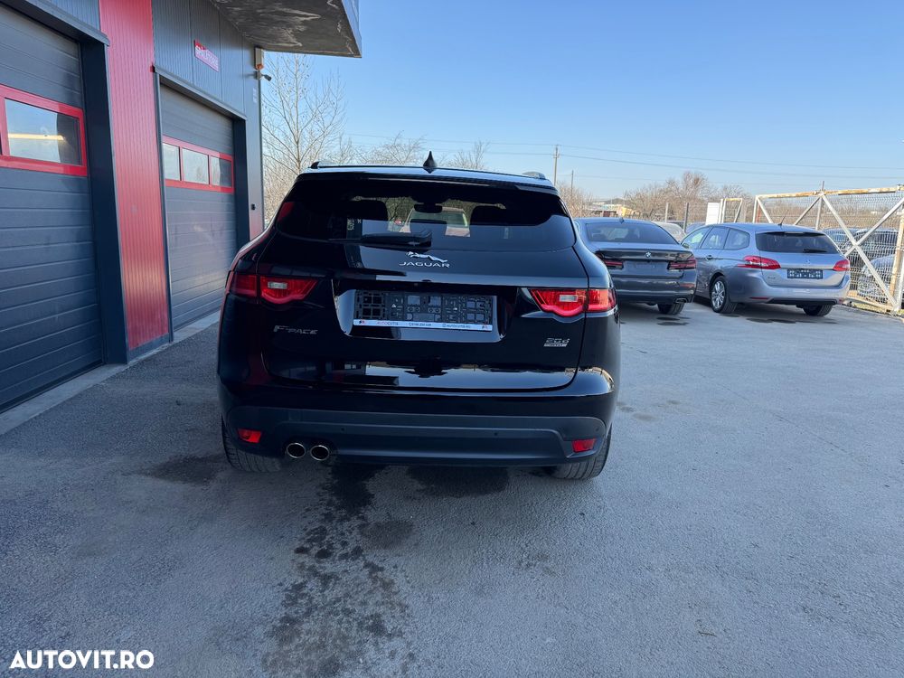Jaguar F-Pace 20d AWD Aut. R-Sport - 12