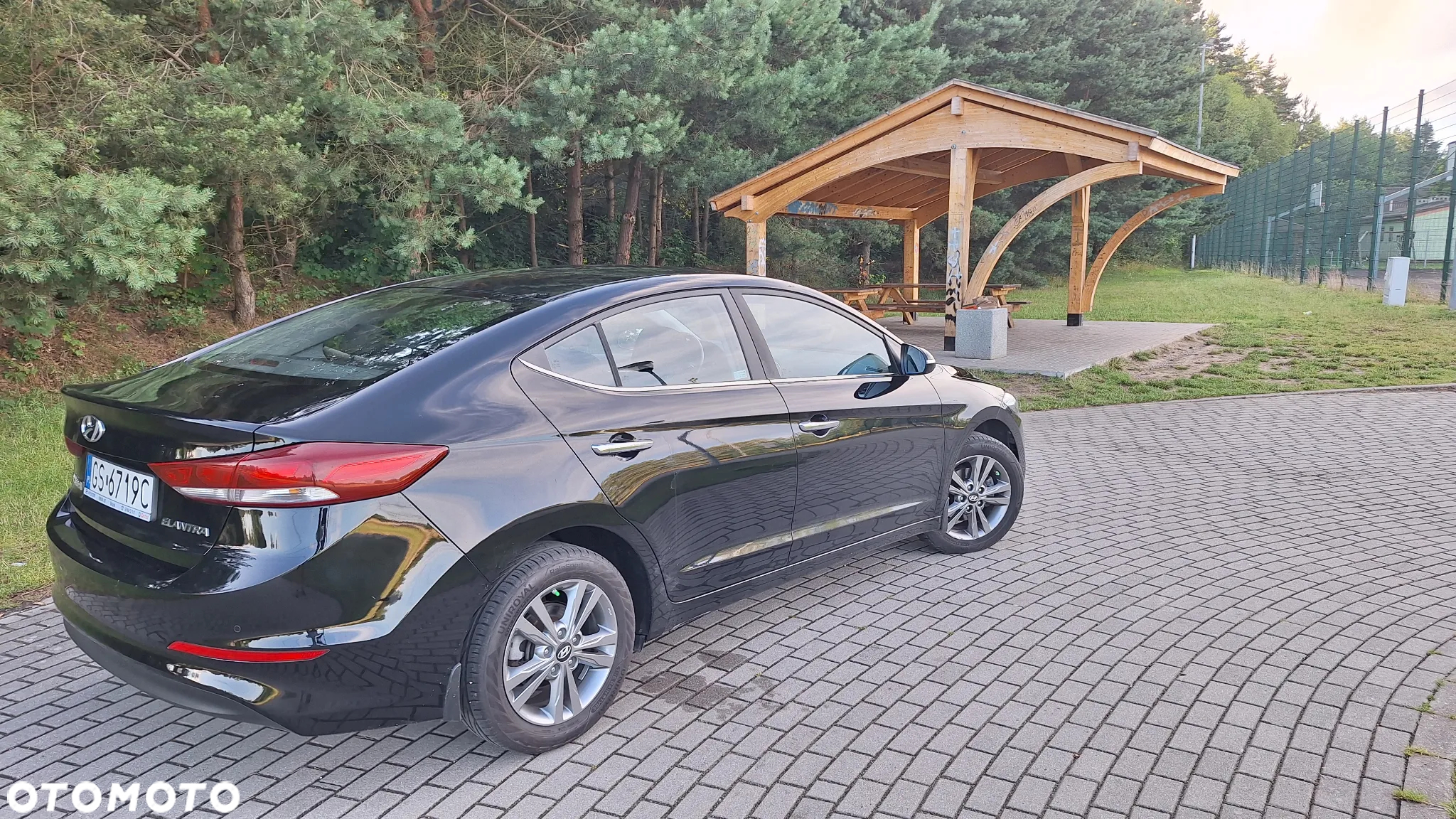 Hyundai Elantra - 13