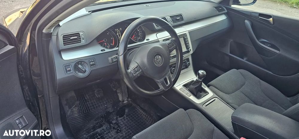 Volkswagen Passat Variant 1.6 TDI DPF BlueMotion - 2