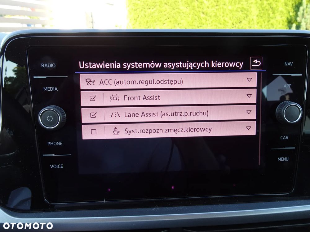 Volkswagen T-Roc 1.5 TSI Life - 35
