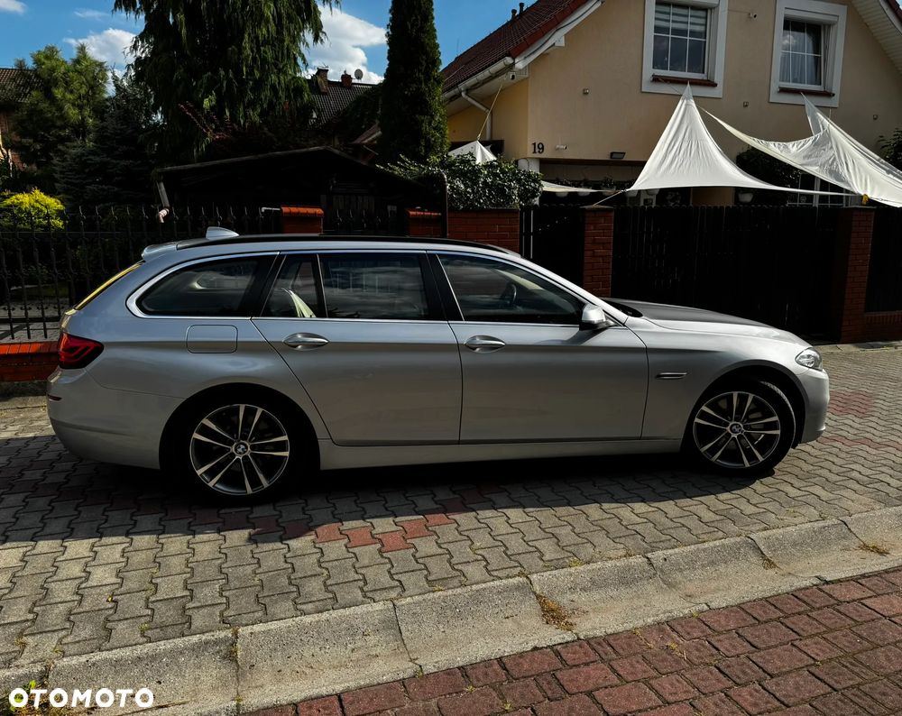 BMW Seria 5 525d xDrive Touring Luxury Line - 4