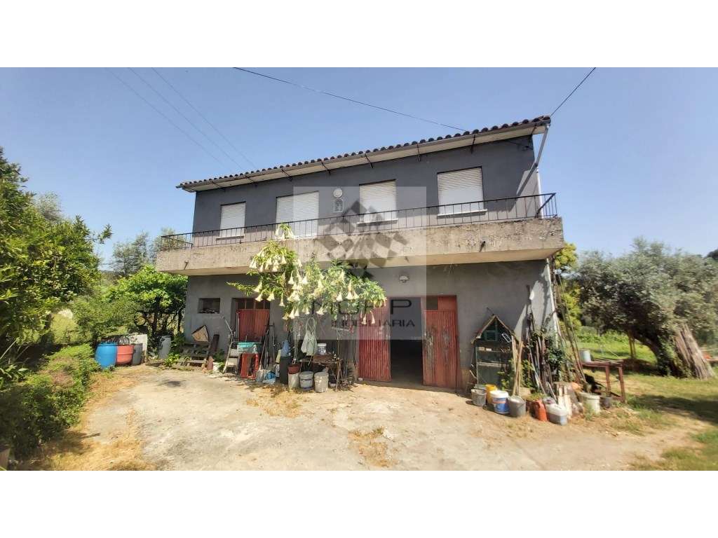 Fabulosa propriedade na zona centro do país com mais de 4.000m2 e m... - Grande imagem: 2/57