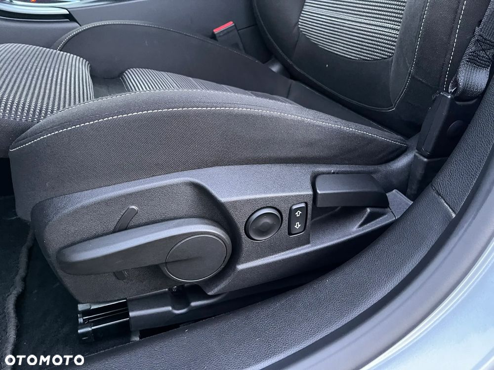Opel Insignia 2.0 CDTI Automatik - 21