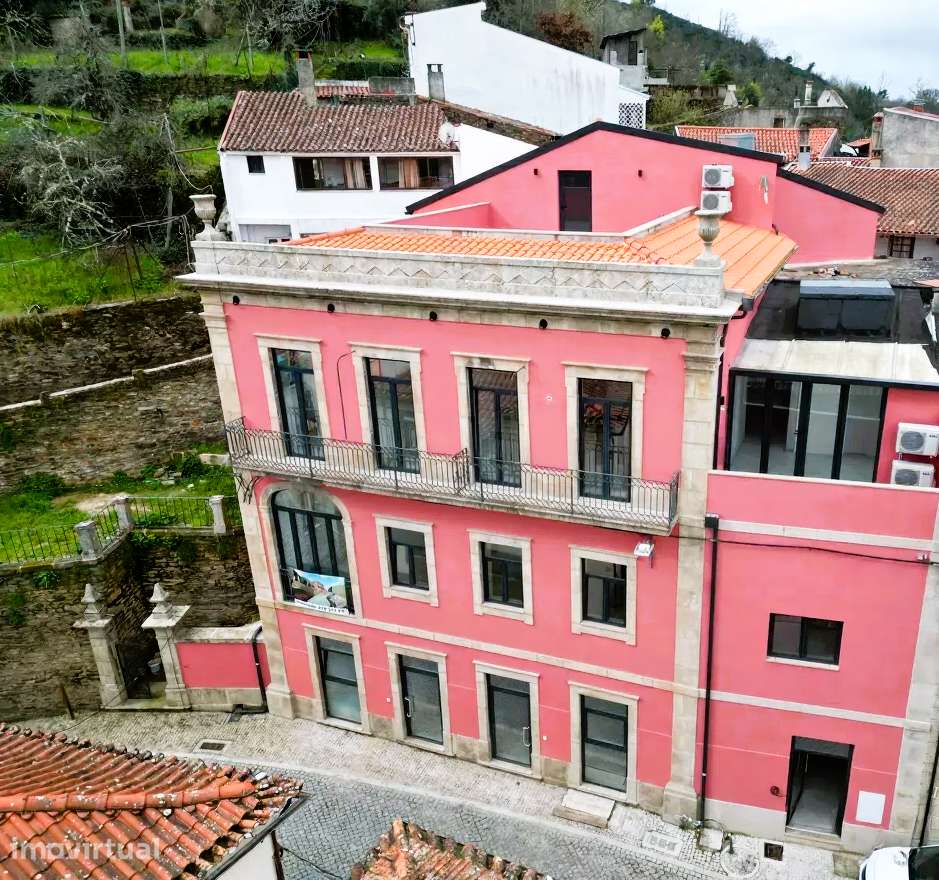 Prédio reabilitado preparado para investimento | 8 unidades + rooftop - Grande imagem: 2/40