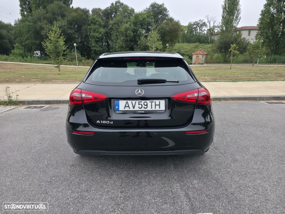 Mercedes-Benz A 180 d Progressive Aut. - 11