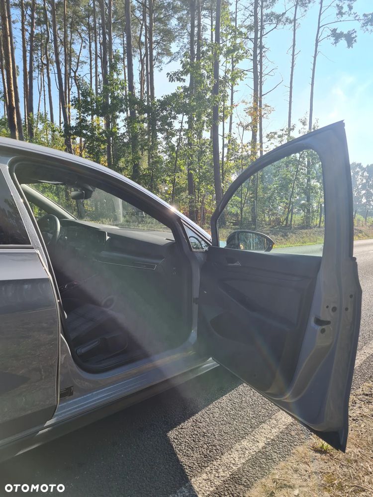 Volkswagen Golf - 14