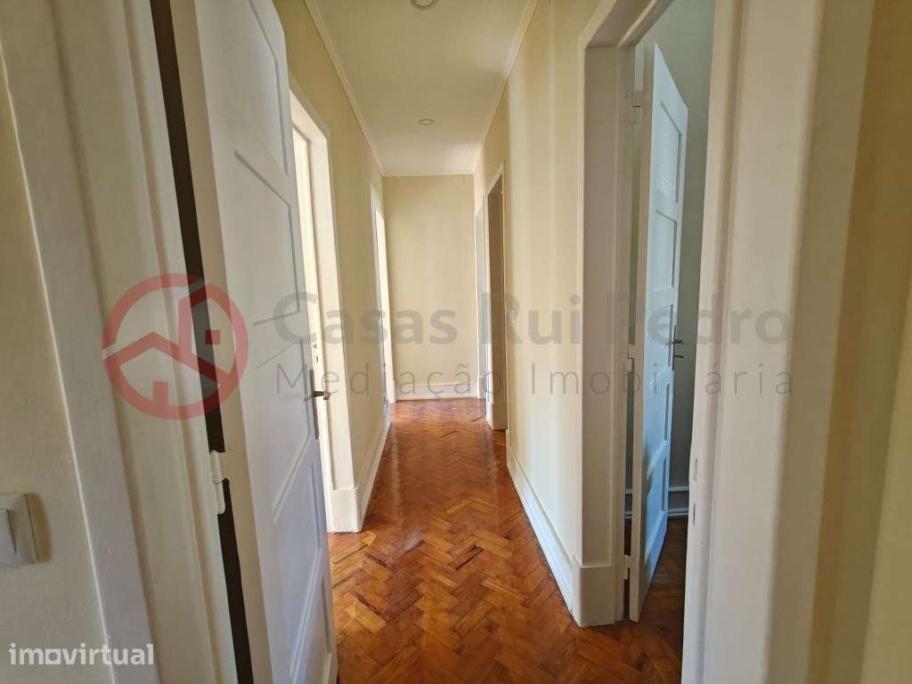 Apartamento T4 no Areeiro - Grande imagem: 3/26