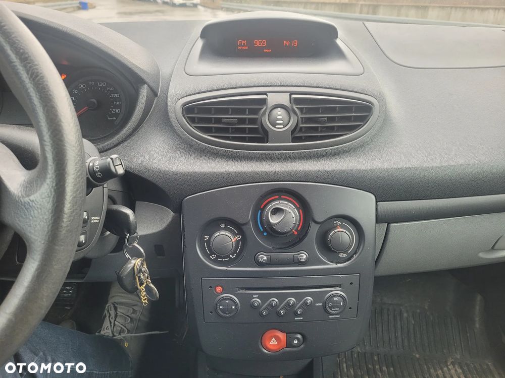 Renault Clio 1.2 16V Authentique - 13