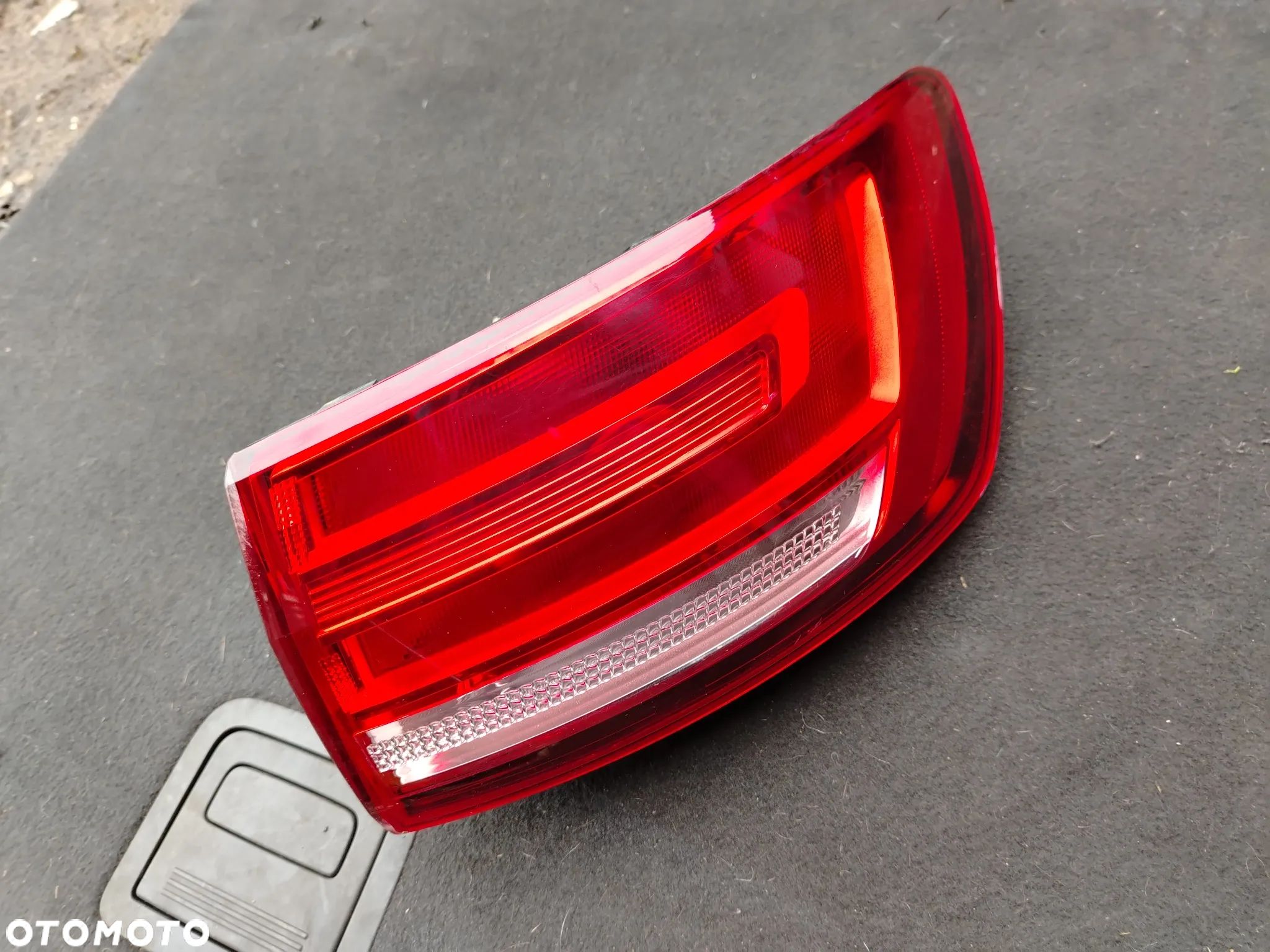 LAMPA PRAWY  TYŁ AUDI A4 B9 AVANT 8W9945070 EUROPA - 1