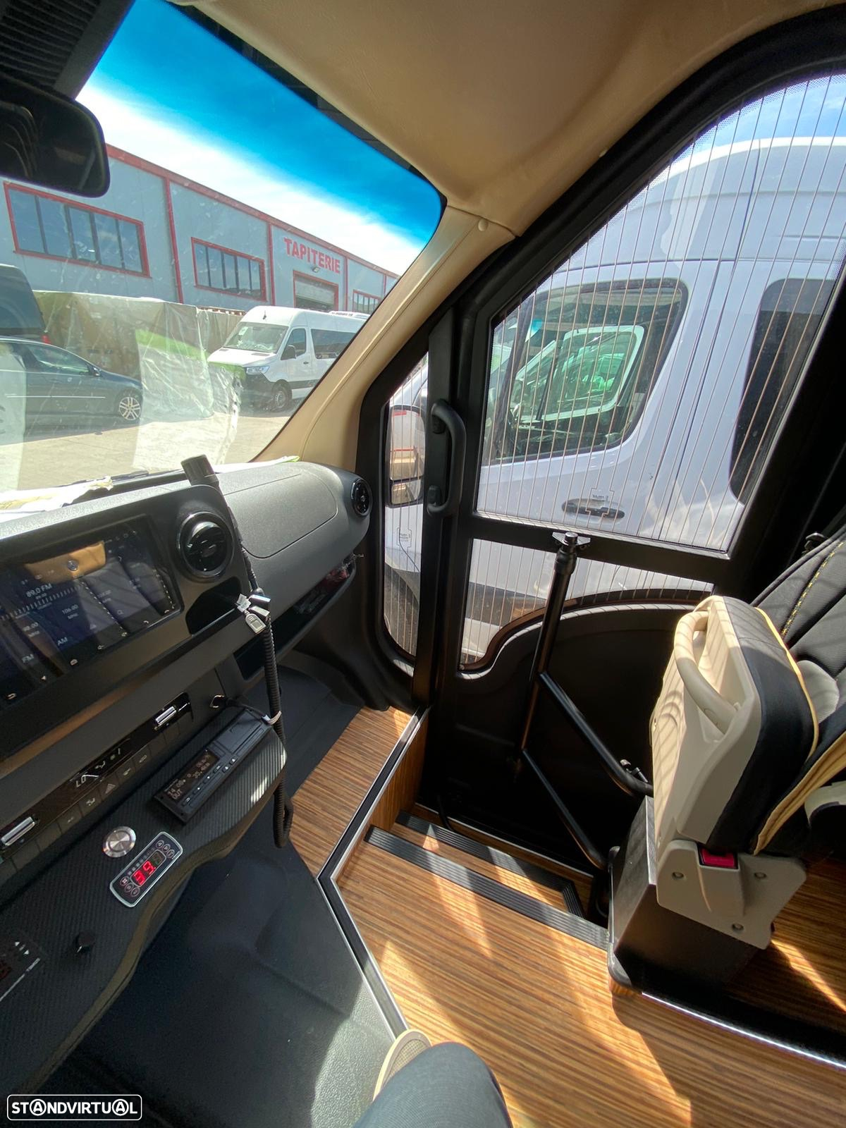 Mercedes Benz Sprinter 519 - 44