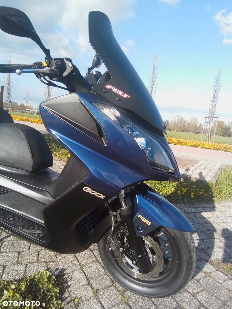 Kymco Downtown - 15