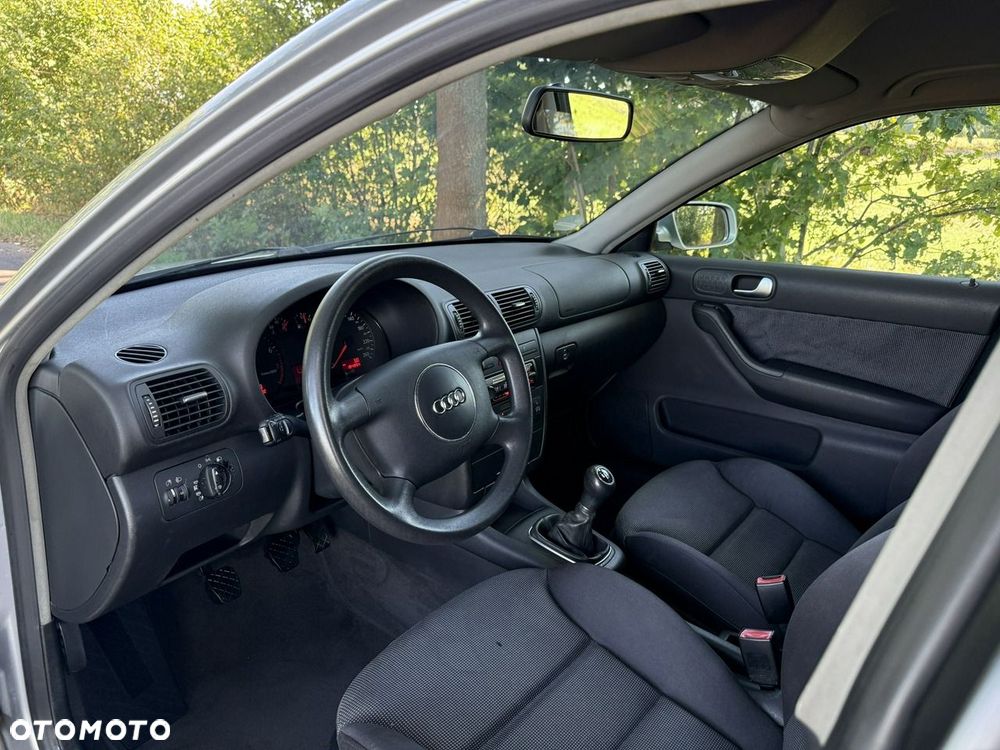 Audi A3 Sportback 1.6 Attraction - 22