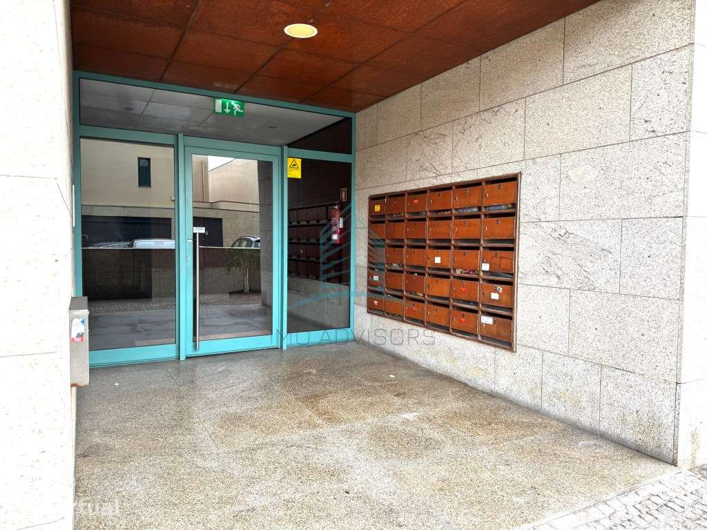 Apartamento T3 mobilado em Leça da Palmeira, a poucos metros da praia - Grande imagem: 3/32