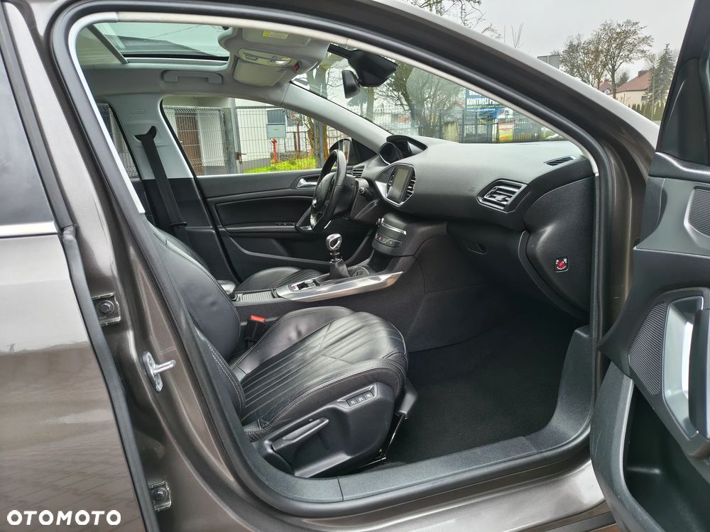 Peugeot 308 PureTech 130 GPF Stop & Start Allure - 11