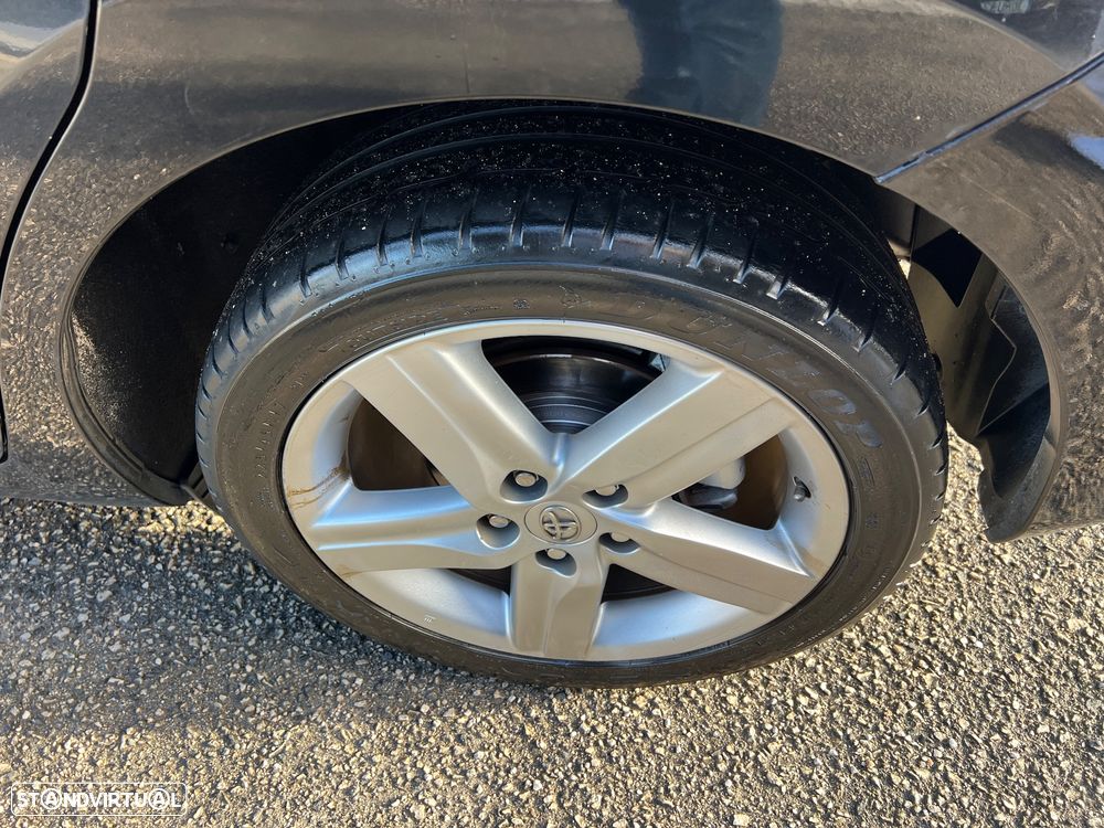 Toyota Auris 1.4 D-4D Exclusive +P.Sport+VSC - 16