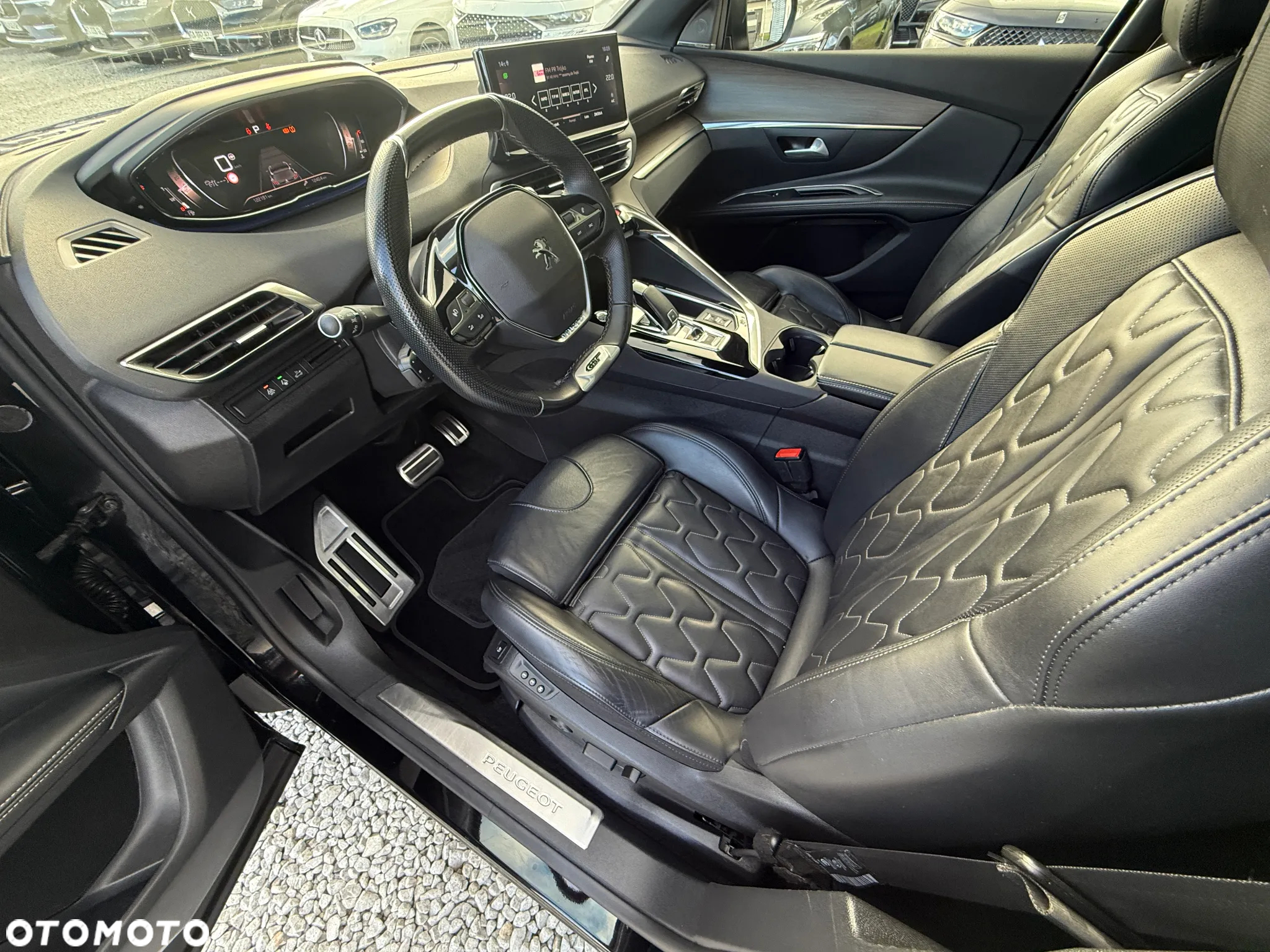 Peugeot 5008 1.6 PureTech GT Pack S&S EAT8 - 26