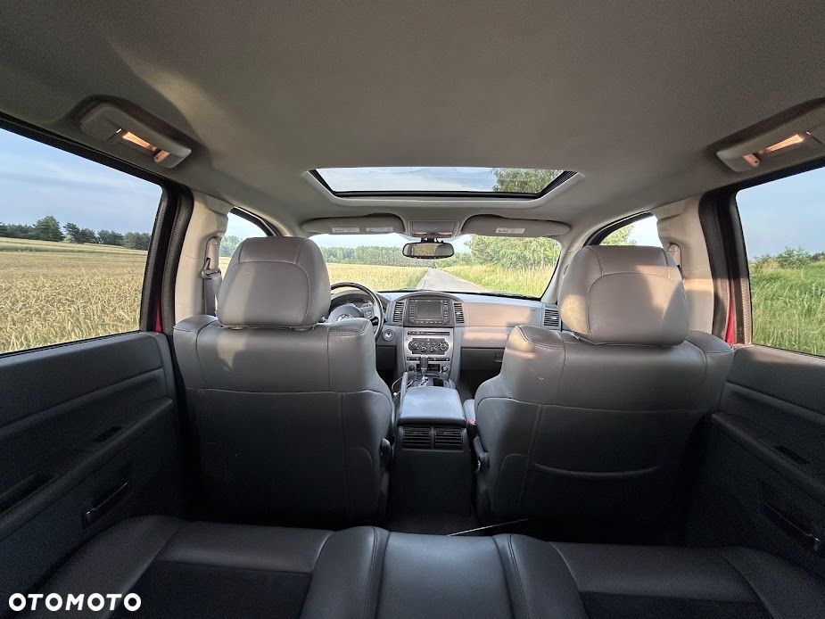 Jeep Grand Cherokee - 29