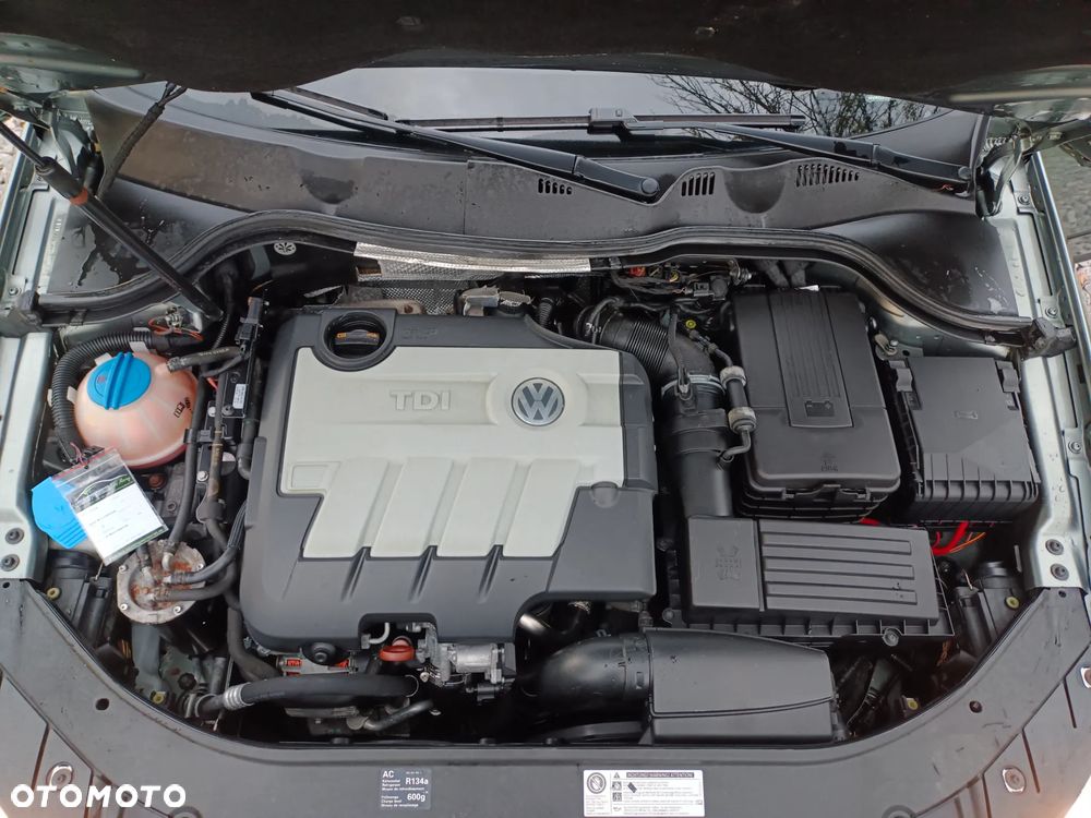 Volkswagen Passat 2.0 TDI Comfortline - 29