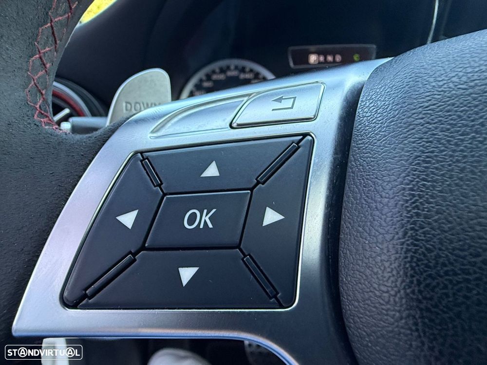 Mercedes-Benz A 45 AMG 4-Matic - 23