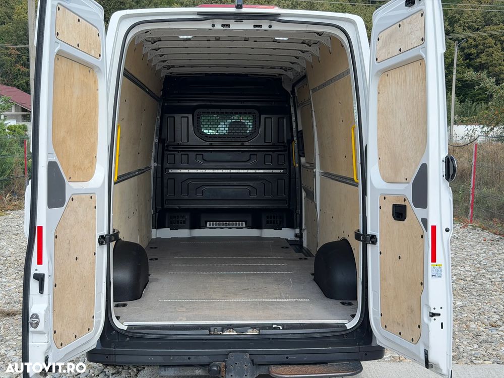 Volkswagen Crafter - 17