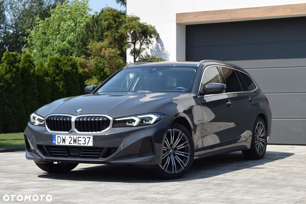 BMW Seria 3 320d xDrive Luxury Line sport - 36