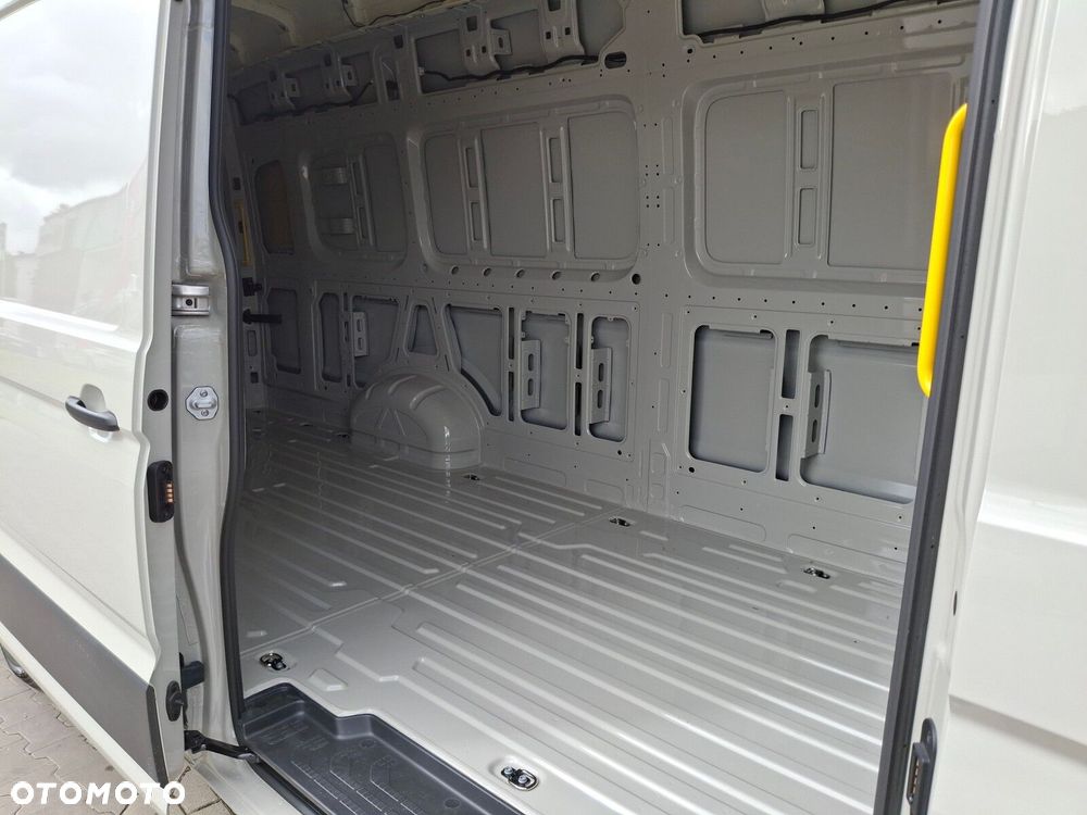 Volkswagen Crafter - 15