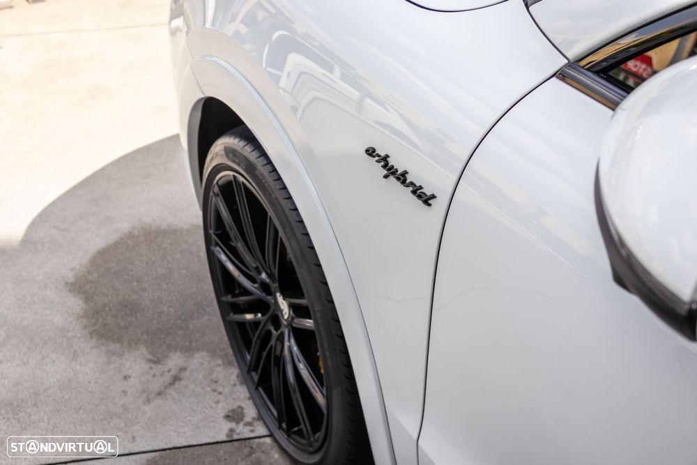 Porsche Cayenne Coupé E-Hybrid - 10