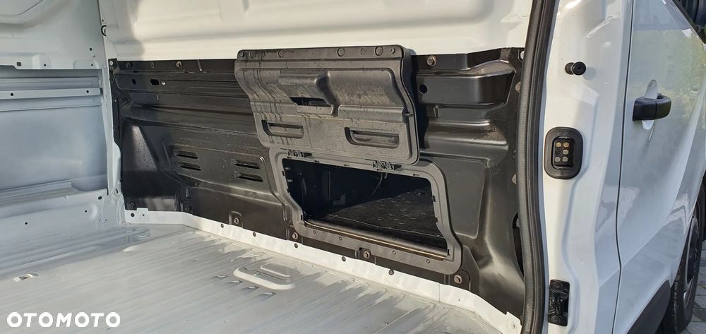 Renault Trafic - 11