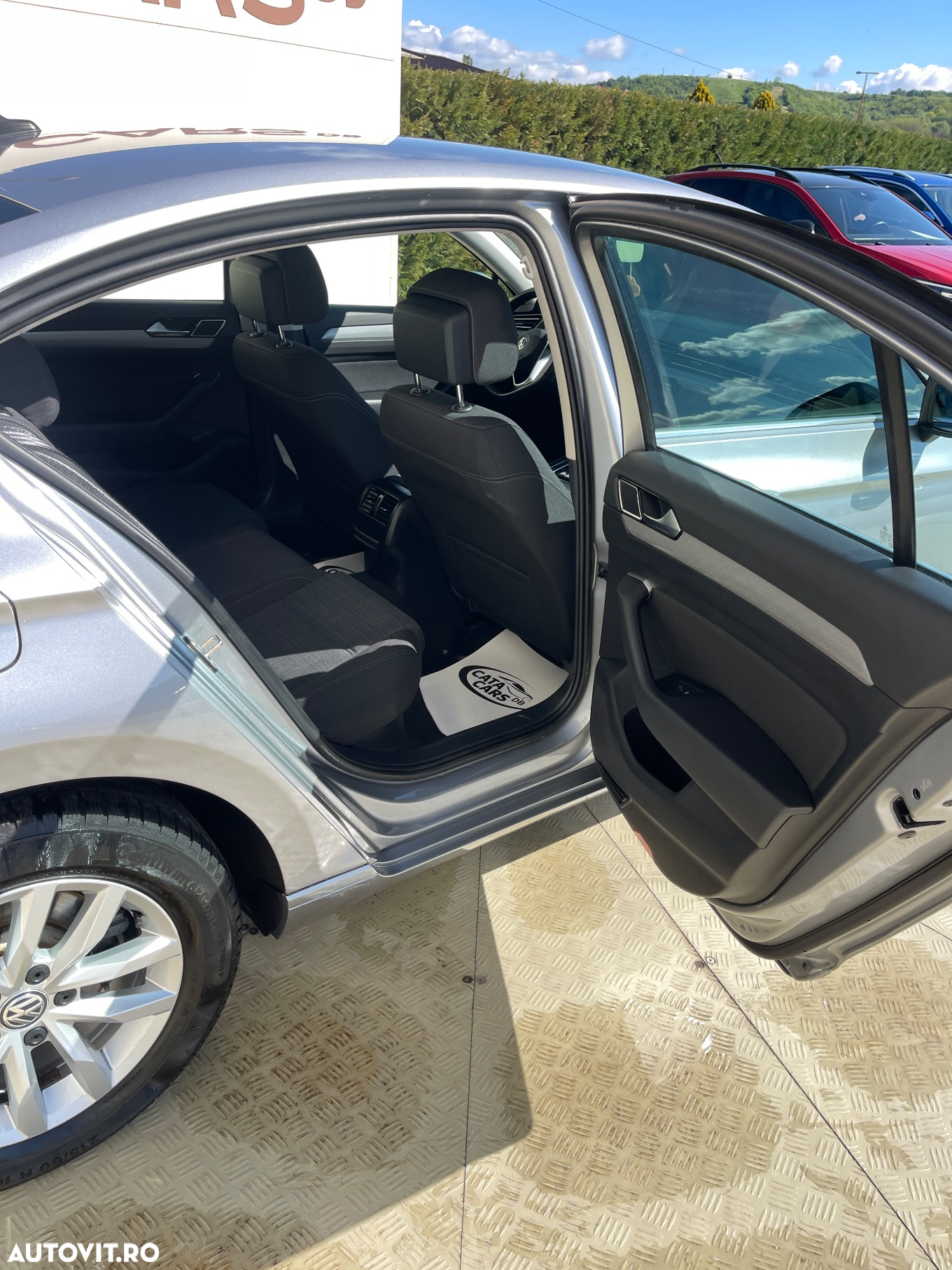 Volkswagen Passat - 24