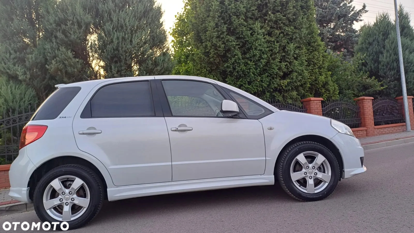 Suzuki SX4 1.6 Comfort Plus - 14