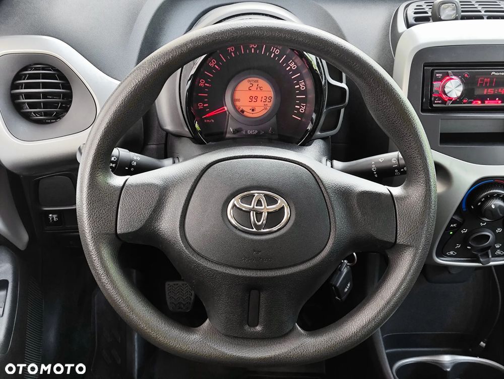 Toyota Aygo x - 21