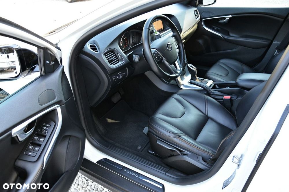 Volvo V40 Cross Country T3 Drive-E Summum - 8