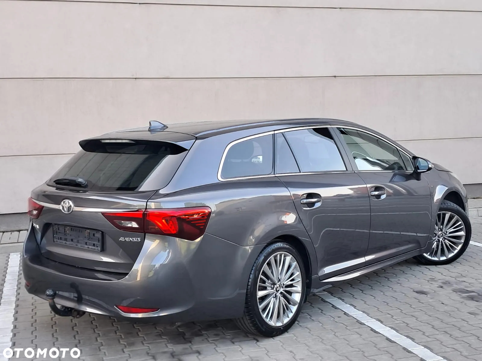 Toyota Avensis Combi 1.8 Business Edition - 14